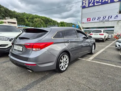 Hyundai i40 2014, 153713 км, за 3778.5 USD