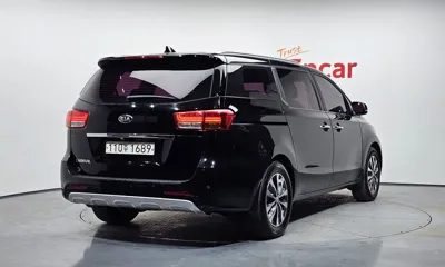 Kia Canival 2018, 175110 км, за 5417.9 USD