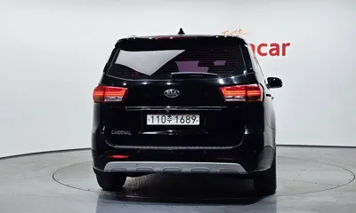 Kia Canival 2018, 175110 км, за 5417.9 USD