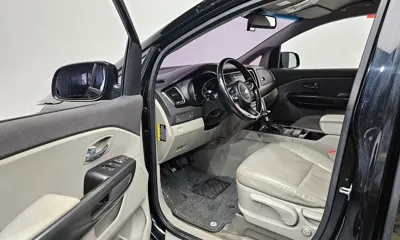 Kia Canival 2018, 175110 км, за 5417.9 USD - фото 11