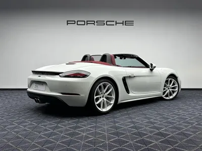 Porsche 718 2024, 16000 км, за 73276.98 USD