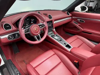Porsche 718 2024, 16000 км, за 73276.98 USD