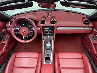 Porsche 718 2024, 16000 км, за 73276.98 USD