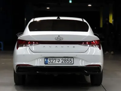 Hyundai Avante 2023, 91539 км, за 10831.04 USD