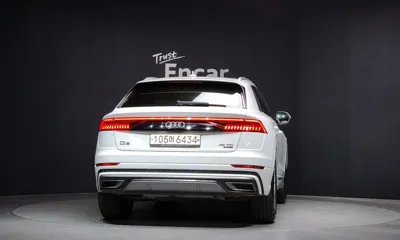 Audi Q8 2020, 175436 км, за 31927.57 USD