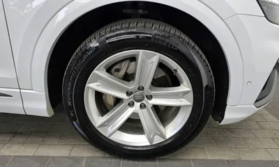 Audi Q8 2020, 175436 км, за 31927.57 USD