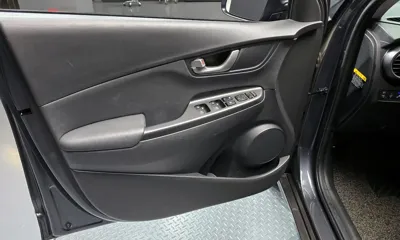 Hyundai Kona 2020, 97775 км, за 9432.74 USD - фото 24
