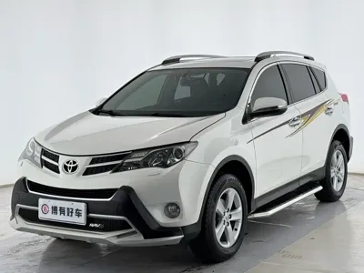 Toyota RAV4 · 2015 год
