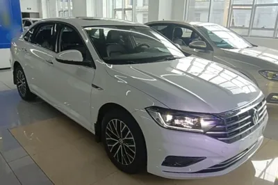 Volkswagen Sagitar 2020, 84300 км, за 11842 USD