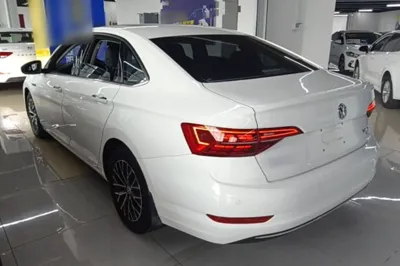 Volkswagen Sagitar 2020, 84300 км, за 11842 USD