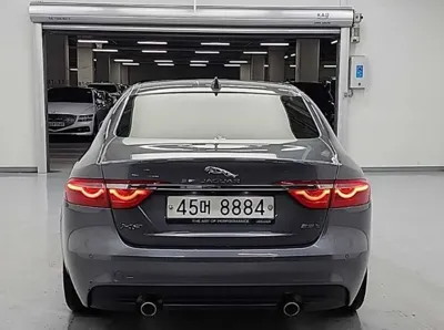 Jaguar XF 2017, 69088 км, за 9035.92 USD