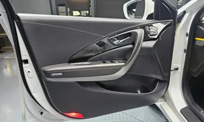 Hyundai Grandeur 2015, 79831 км, за 6188.93 USD - фото 24