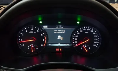Kia K7 2016, 160245 км, за 7416.09 USD - фото 8