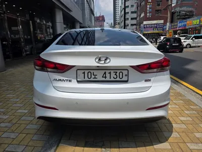 Hyundai Avante 2017, 104520 км, за 6498.62 USD
