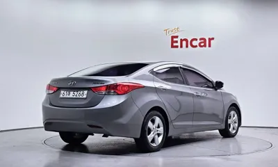 Hyundai Avante 2012, 133208 км, за 2693.12 USD