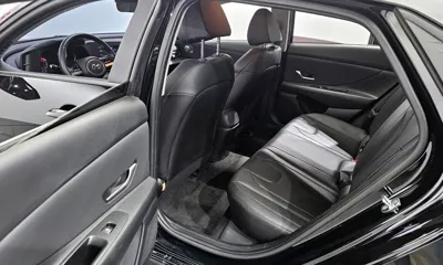 Hyundai Avante 2021, 41635 км, за 9393.06 USD - фото 11