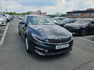 Kia K5 2017, 65850 км, за 7811.47 USD