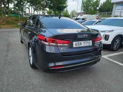 Kia K5 2017, 65850 км, за 7811.47 USD