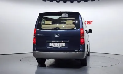 Hyundai Starex 2018, 73073 км, за 10241.16 USD