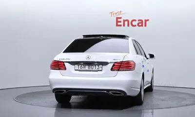 Mercedes-Benz E-Class 2014, 150584 км, за 6055.87 USD