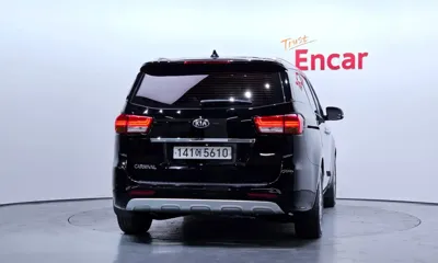 Kia Canival 2018, 170933 км, за 6557.7 USD