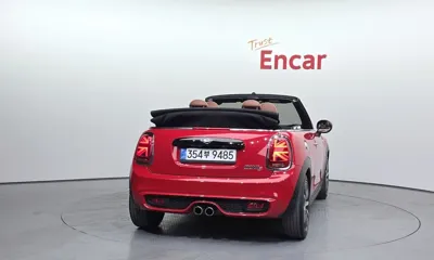 MINI Cooper Convertible 2021, 102203 км, за 10901.88 USD