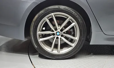 BMW 5-Series 2017, 188508 км, за 12493.4 USD