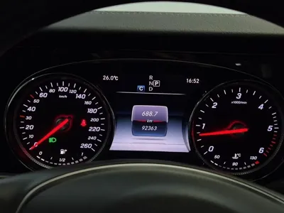 Mercedes-Benz E-Class 2017, 92362 км, за 13841.05 USD - фото 8