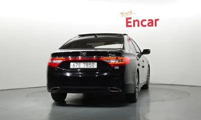 Hyundai Grandeur 2012, 145306 км, за 3239.03 USD