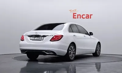 Mercedes-Benz C-Class 2016, 100663 км, за 9860.92 USD