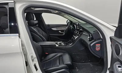 Mercedes-Benz C-Class 2016, 100663 км, за 9860.92 USD - фото 10
