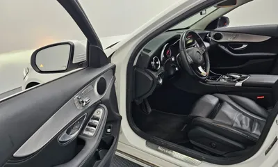 Mercedes-Benz C-Class 2016, 100663 км, за 9860.92 USD - фото 11