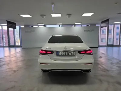 Mercedes-Benz E-Class 2023, 29481 км, за 29801.3 USD