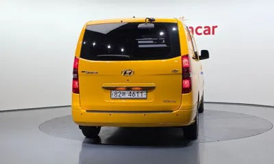 Hyundai Starex 2019, 90433 км, за 9393.06 USD