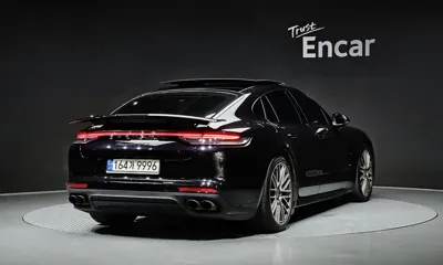 Porsche Panamera 2023, 27331 км, за 102582.7 USD