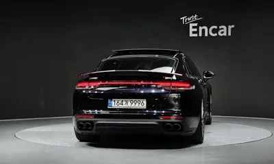 Porsche Panamera 2023, 27331 км, за 102582.7 USD