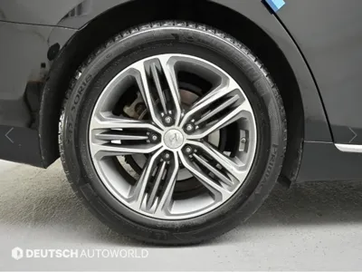 Hyundai Grandeur 2018, 95000 км, за 7745.83 USD