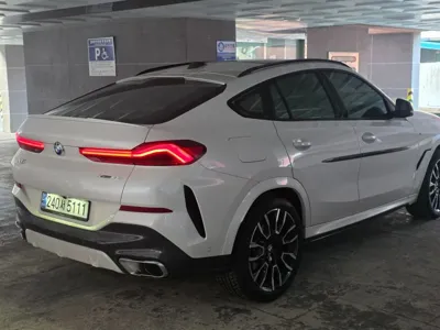 BMW X6 2024, 11000 км, за 65833.01 USD