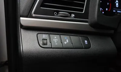 Hyundai Avante 2017, 109824 км, за 5942.63 USD - фото 18