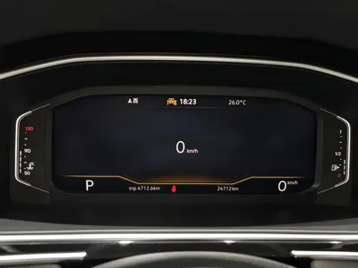 Volkswagen Tiguan L 2023, 24000 км, за 28810.36 USD - фото 20
