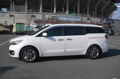 Kia Canival 2015, 154490 км, за 6045.63 USD