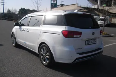 Kia Canival 2015, 154490 км, за 6045.63 USD