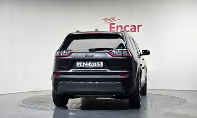 Jeep Cherokee 2020, 67400 км, за 10532.15 USD