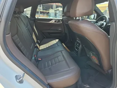 BMW i4 2023, 82273 км, за 12590.26 USD
