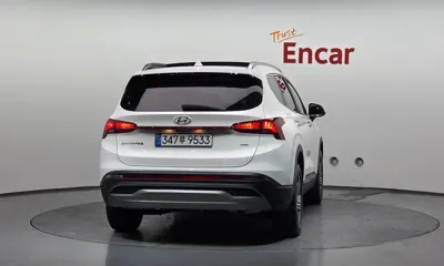 Hyundai Santafe 2023, 45621 км, за 17785.03 USD