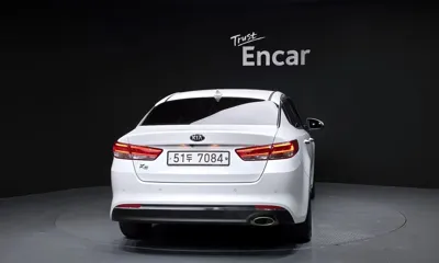Kia K5 2016, 141798 км, за 5281.6 USD
