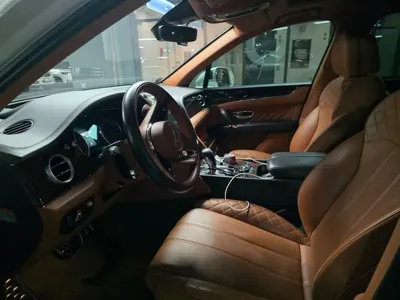 Bentley Bentayga 2018, 178254 км, за 48575.56 USD