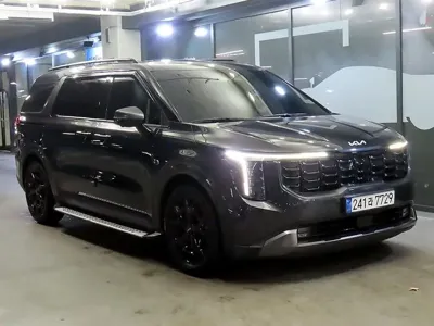 Kia Canival · 2025 год