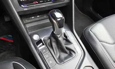 Volkswagen Tiguan 2023, 49583 км, за 17321.08 USD - фото 9