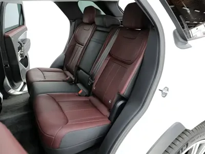 Land Rover Sport 2024, 19000 км, за 94619.43 USD - фото 8